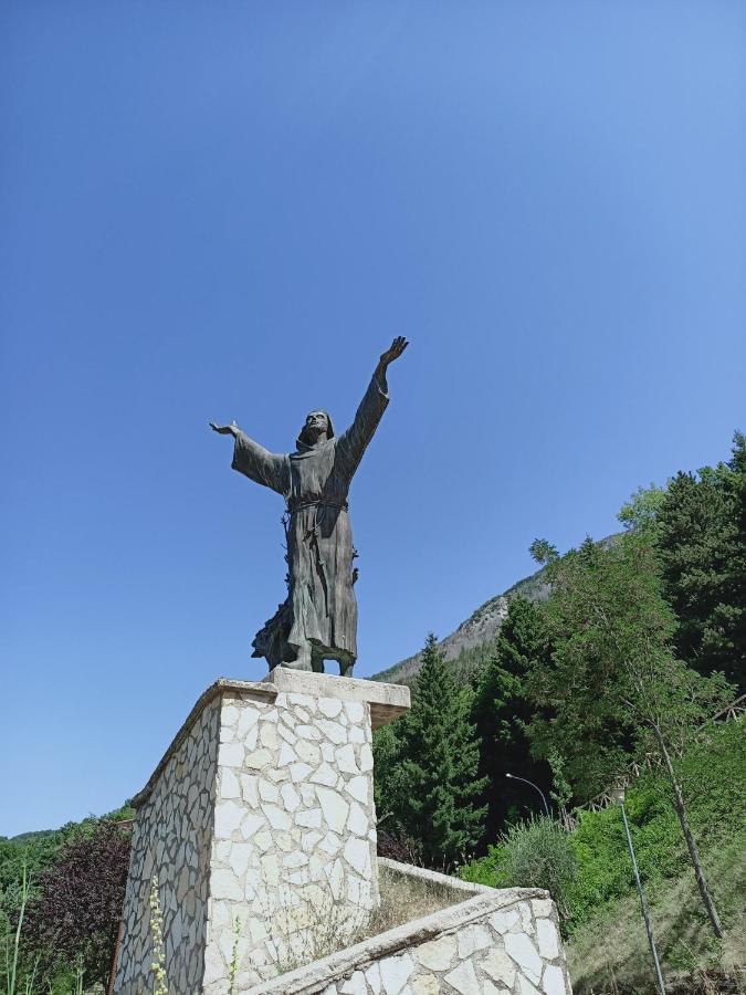 Villa Musica E Poesia Da Battisti Ida Poggio Bustone Exterior foto